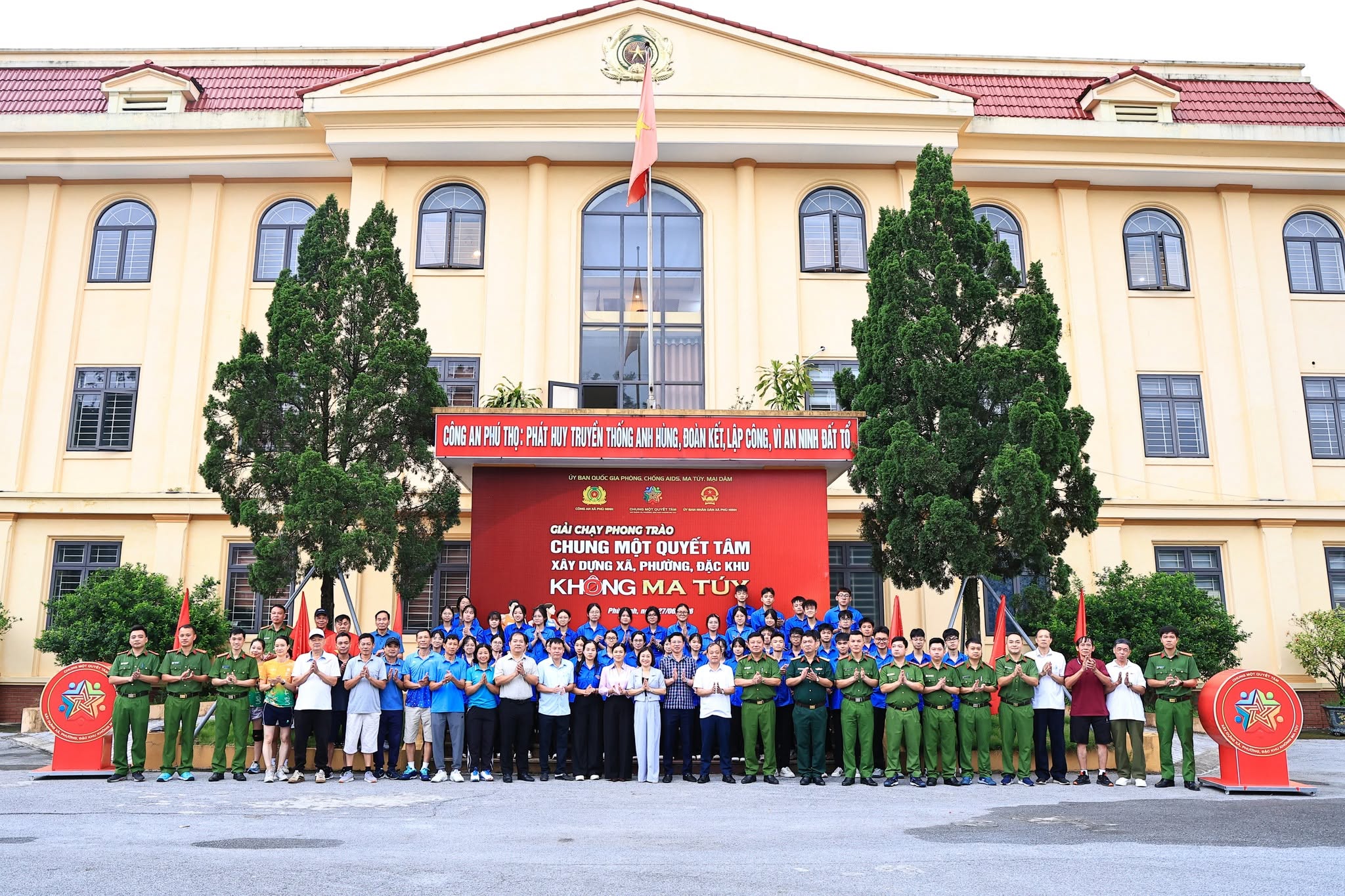 Công an xã Phù Ninh phát động giải chạy phong trào “Chung một quyết tâm xây dựng xã, phường, đặc khu không ma túy" 
