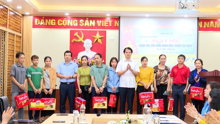 Phù Ninh tổ chức ngày hội Chăm sóc sức khỏe đoàn viên, người lao động