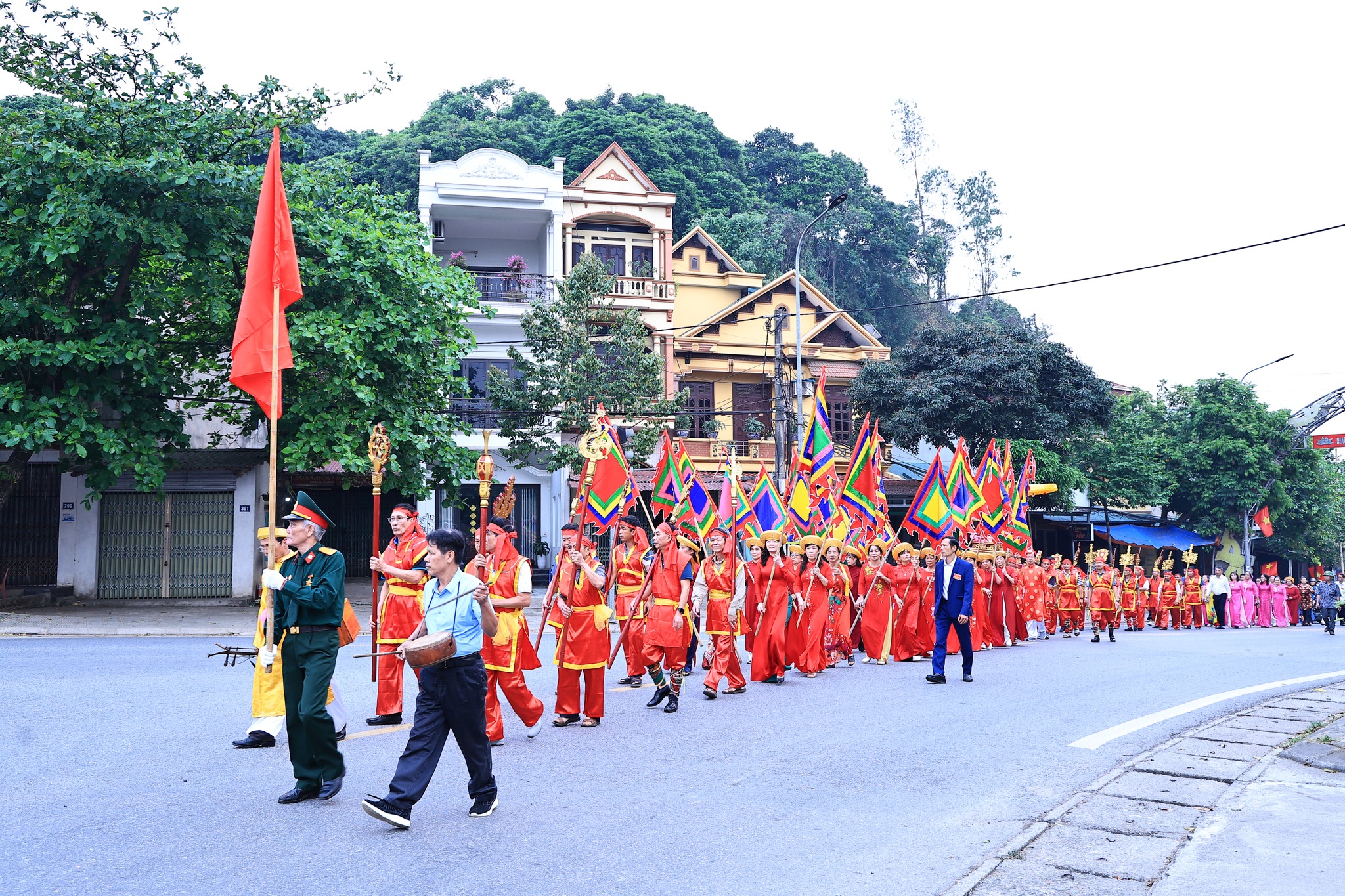 XÃ PHÙ NINH TỔ CHỨC LỄ CẦU NGHINH SÍNH ĐỨC QUỐC TỔ LẠC LONG QUÂN VÀ THÁNH MẪU ÂU CƠ
