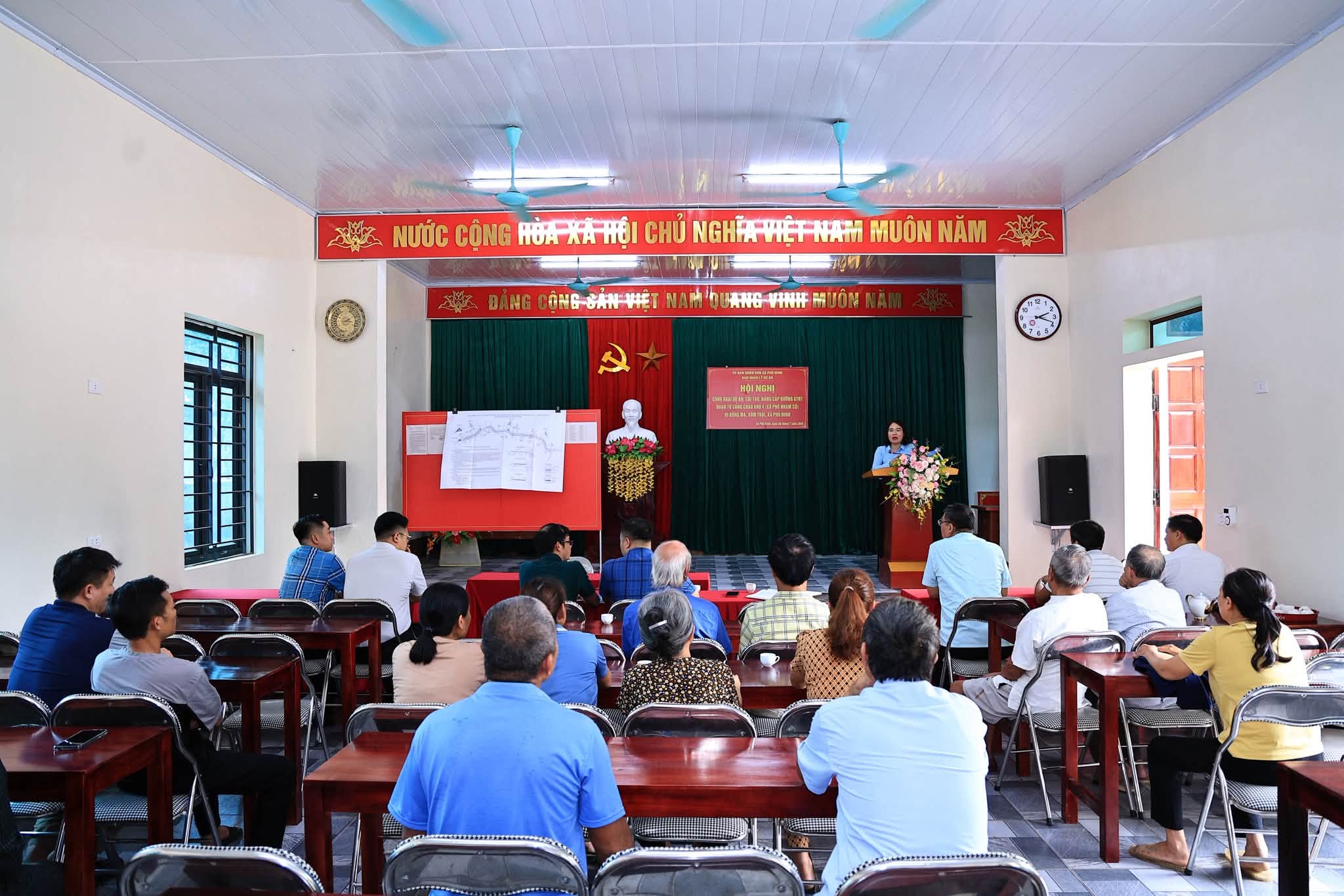 Hội nghị công khai thông tin dự án Cải tạo, nâng cấp đường GTNT đoạn từ cổng chào khu 4 (xã Phú Nham cũ) đi Đồng Mạ, Xóm Trại, xã Phù Ninh.