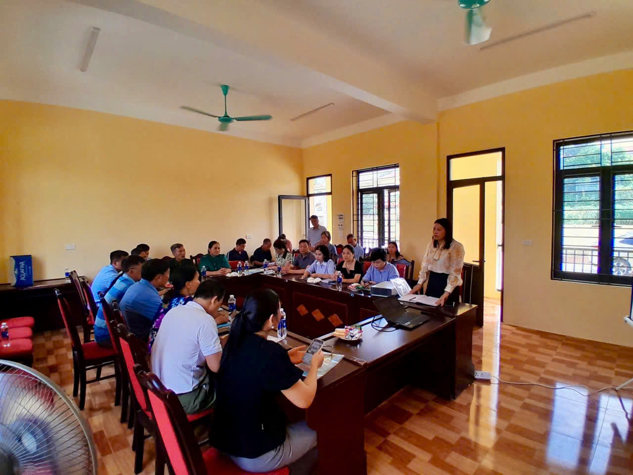 Tập huấn chăn nuôi gà an toàn cho hộ dân chăn nuôi gà và cán bộ khuyến nông