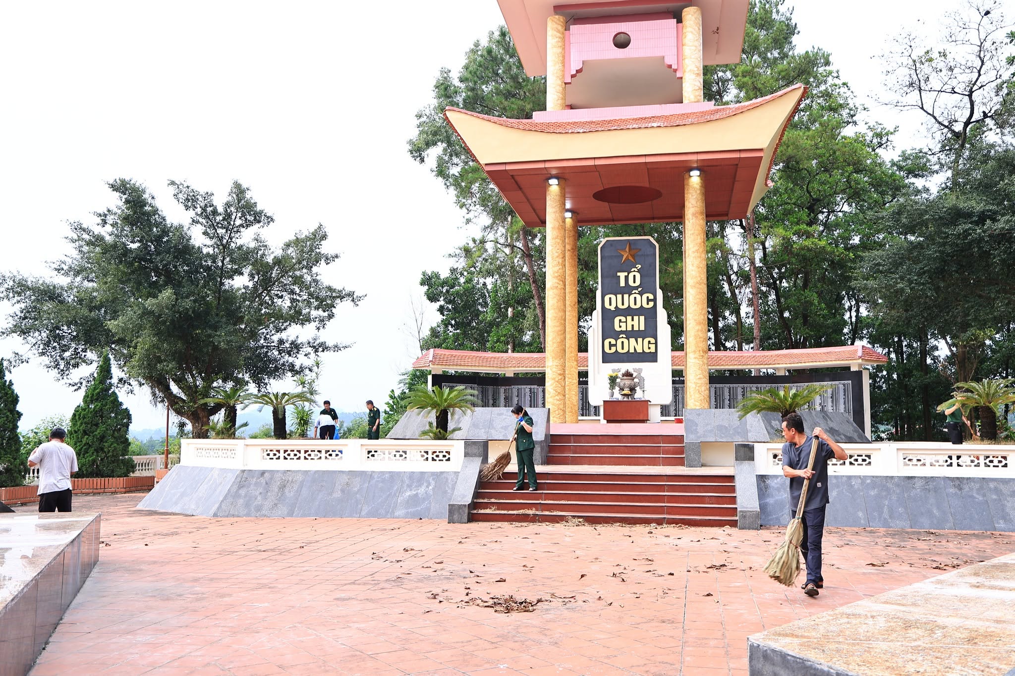 Xã Phù Ninh ra quân chỉnh trang Đài tưởng niệm các Anh hùng Liệt sĩ nhân dịp kỷ niệm 79 năm Ngày Thương binh - Liệt sĩ (27/7/1947 - 27/7/2026)