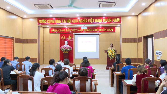 Khai giảng Lớp bồi dưỡng nhận thức về Đảng cho cán bộ, CN-NLĐ trong doanh nghiệp ngoài nhà nước