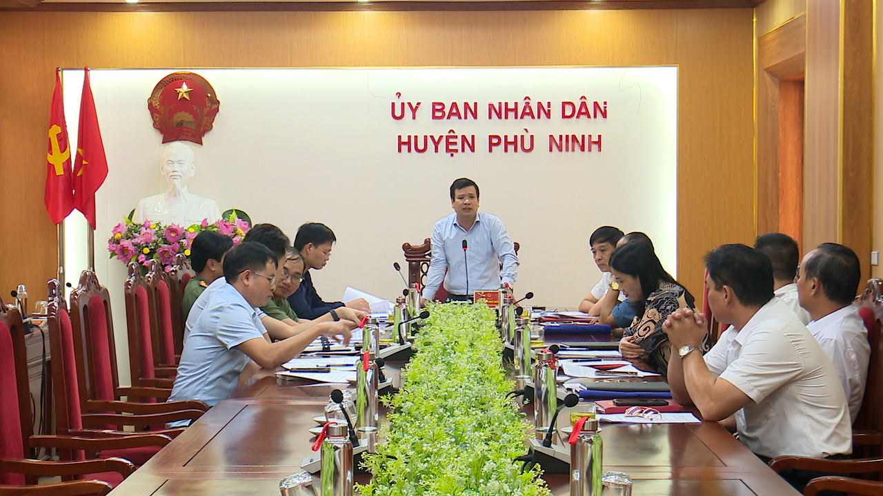 Phù Ninh: Hội nghị thống nhất phương án cưỡng chế, đảm bảo an ninh trật tự tổ chức thi công dự án Cải tạo, gia cố và nâng cấp đường Âu Cơ