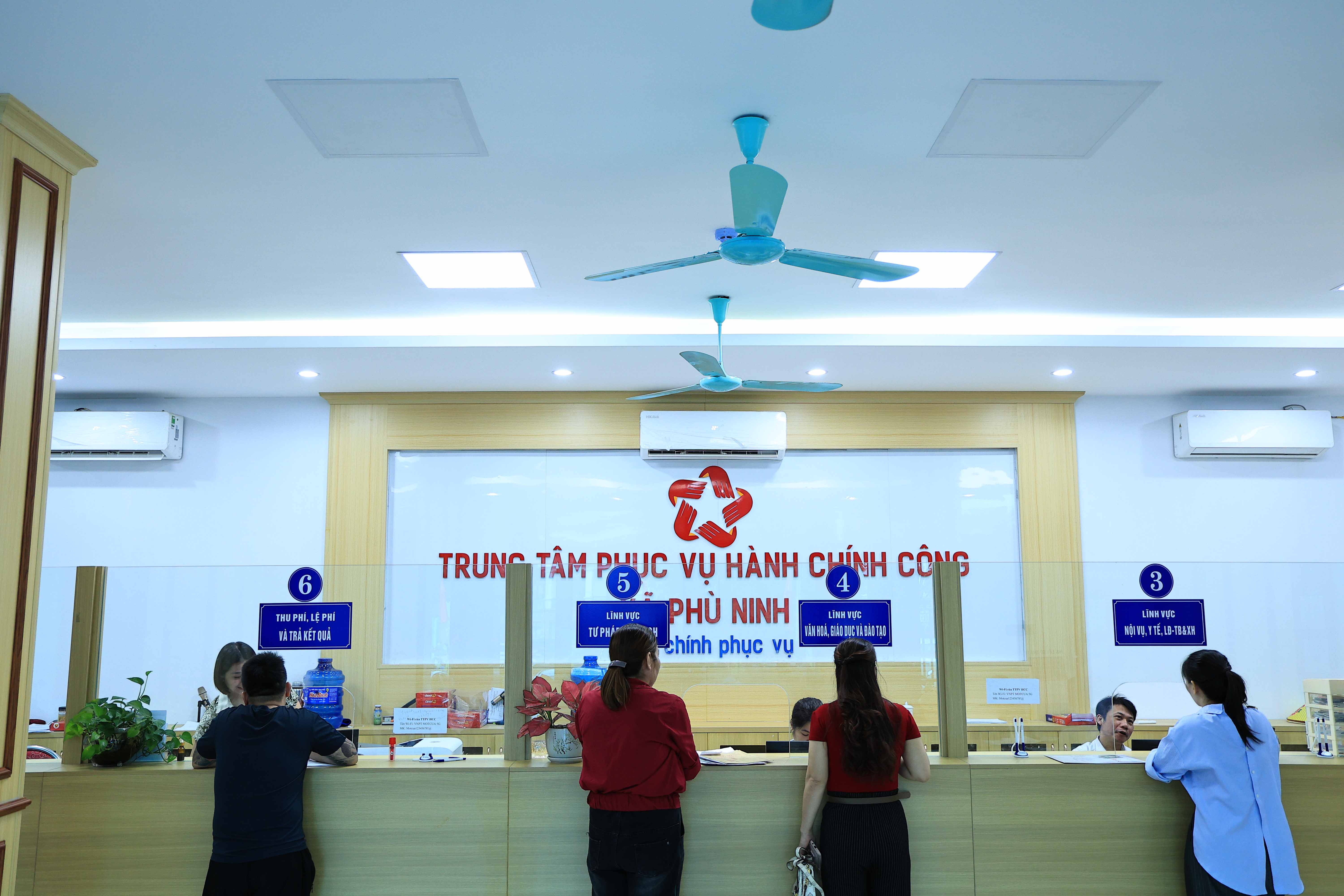 Xã Phù Ninh: Cải cách thủ tục hành chính, nâng cao chất lượng phục vụ người dân
