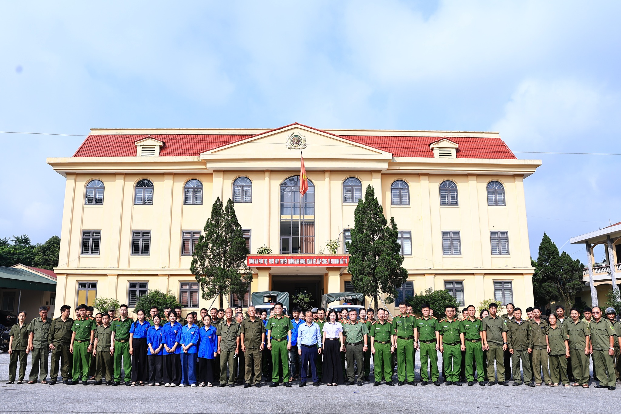 Lễ ra quân thực hiện cao điểm tấn công, trấn áp tội phạm về may túy, phát động hưởng ứng tháng hành động phòng, chống ma túy năm 2026.