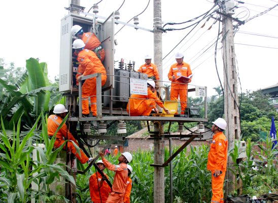 Công ty Điện Lực Phú Thọ diễn tập phòng chống thiên tai và tìm kiếm cứu nạn xử lý sự cố – An toàn cấp công ty năm 2024