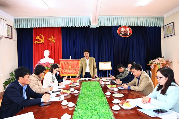 Đoàn công tác của Bộ GD&ĐT khảo sát thực trạng về thực hiện xã hội hoá, huy động nguồn lực đầu tư cho giáo dục đào tạo tại xã Phù Ninh