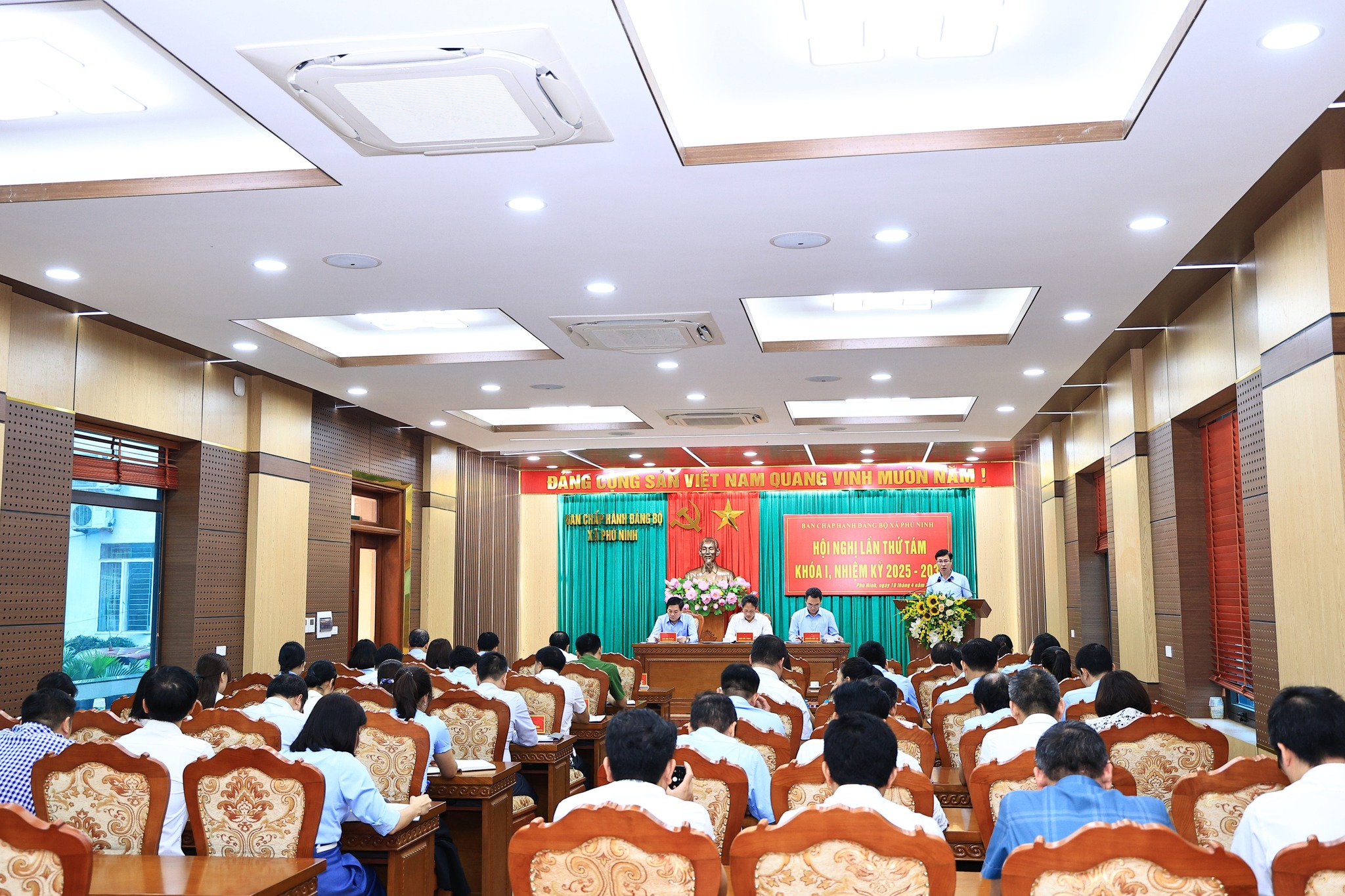 HỘI NGHỊ BAN CHẤP HÀNH ĐẢNG BỘ XÃ LẦN THỨ 8