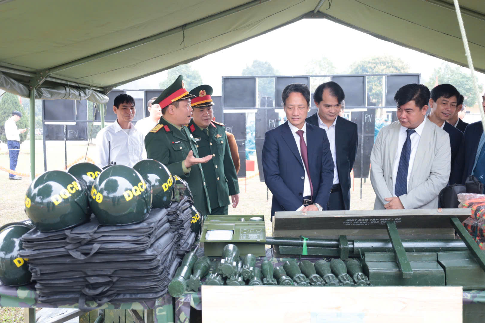 Phù Ninh: Ra quân huấn luyện năm 205 và phát động thi đua cao điểm “Thần tốc – Quyết thắng”