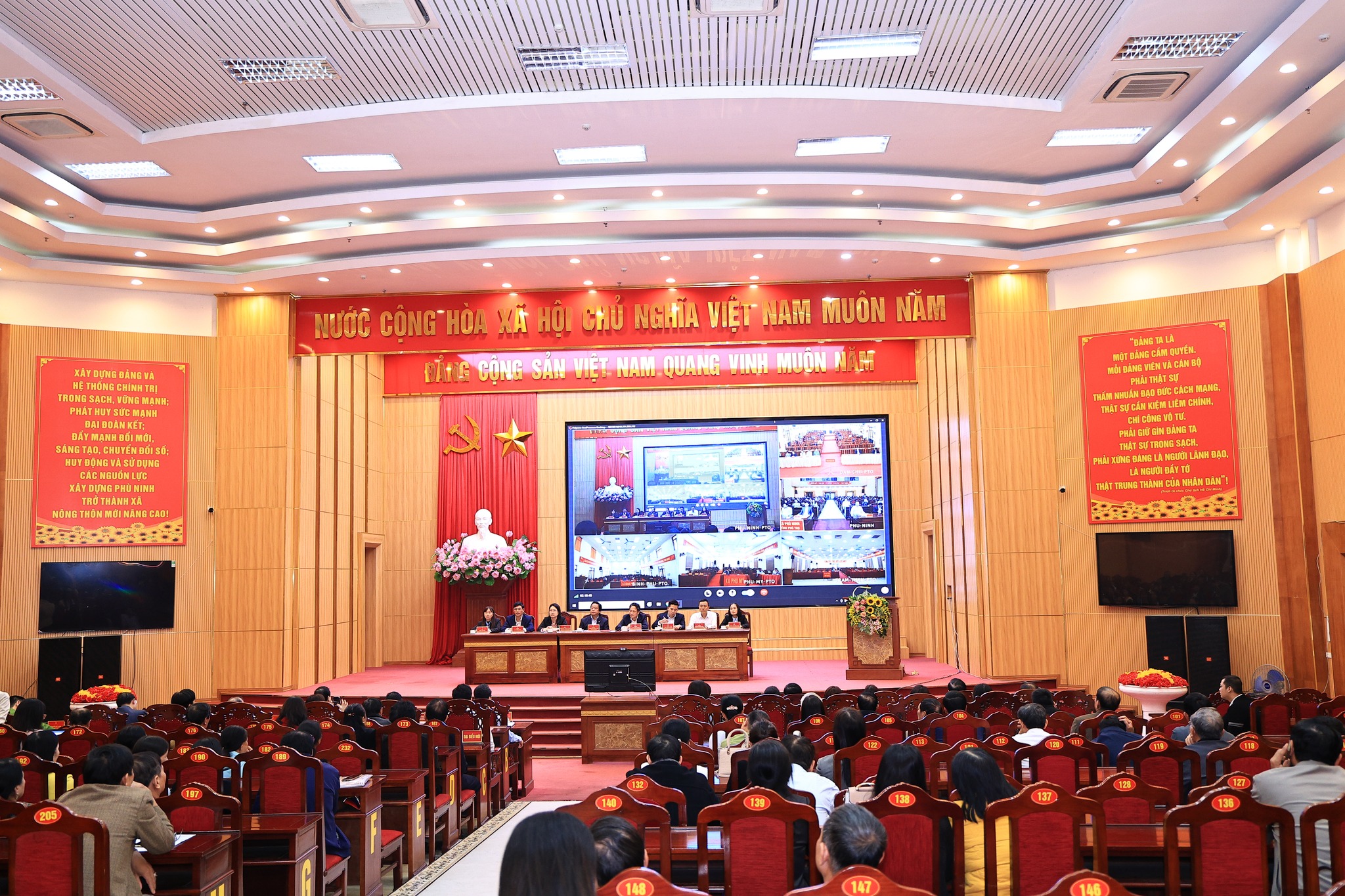 HỘI NGHỊ TIẾP XÚC CỬ TRI VỚI NHỮNG NGƯỜI ỨNG CỬ ĐẠI BIỂU HỘI ĐỒNG NHÂN DÂN TỈNH PHÚ THỌ KHÓA XX, NHIỆM KỲ 2026 – 2031 TẠI ĐƠN VỊ BẦU CỬ SỐ 2