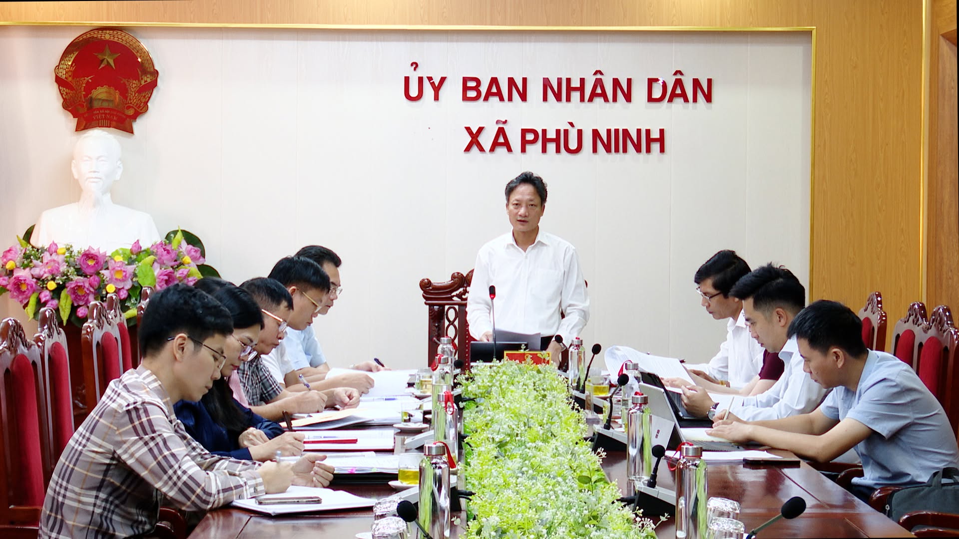 TỔ ĐẠI BIỂU SỐ 2 HĐND TỈNH PHÚ THỌ GIÁM SÁT CÔNG TÁC QUẢN LÝ, KHAI THÁC VÀ SỬ DỤNG ĐẤT CÔNG ÍCH TRÊN ĐỊA BÀN XÃ PHÙ NINH.