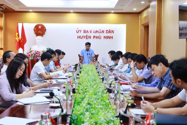 Phù Ninh: Hội nghị UBND huyện phiên họp chuyên đề tháng 4