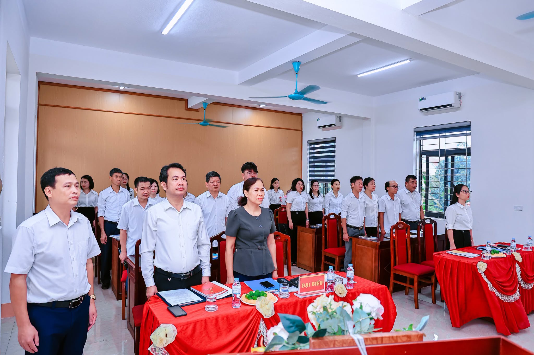 LỄ KẾT NẠP ĐẢNG VIÊN MỚI CỦA CHI BỘ TRUNG TÂM GDNN – GDTX PHÙ NINH