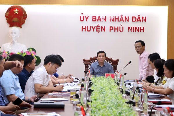 Ngân hàng chính sách xã hội huyện Phù Ninh sơ kết hoạt động quý II