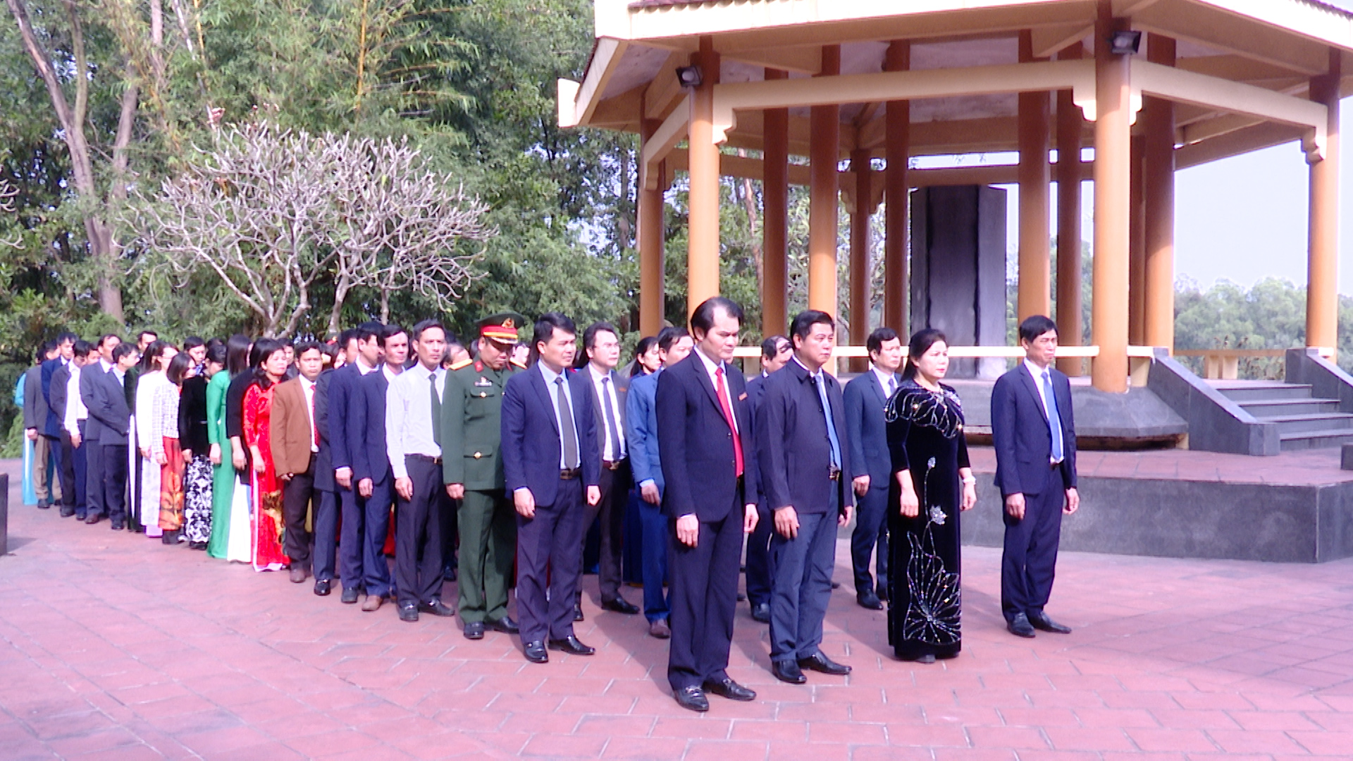 Huyện Phù Ninh Dâng hương tưởng niệm các anh hùng liệt sĩ nhân kỷ niệm 80 năm  Ngày thành lập Quân đội Nhân dân Việt Nam