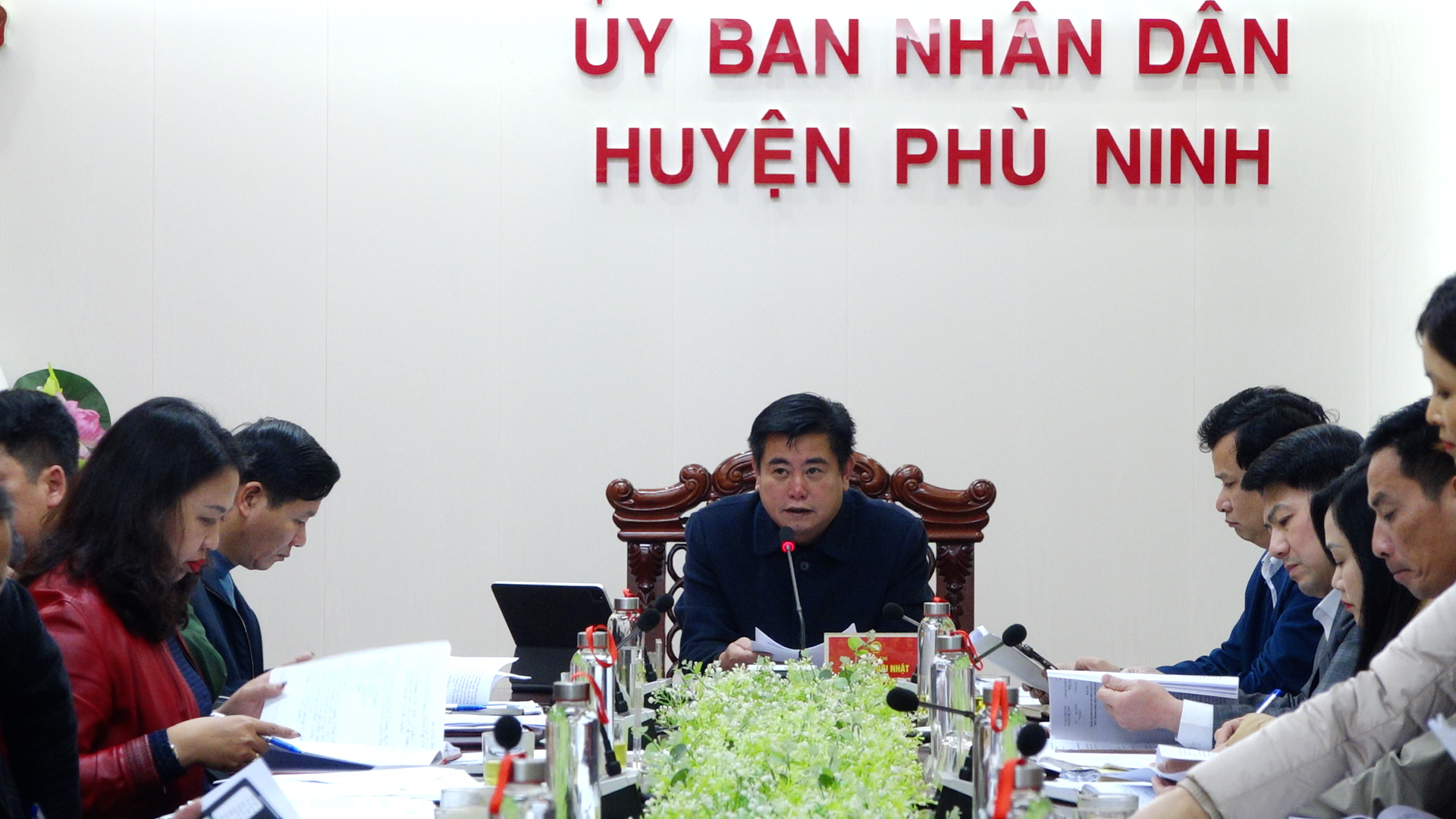 Hội nghị UBND huyện phiên thường kỳ và hội nghị giao ban Chủ tịch, các Phó chủ tịch tháng 2 năm 2025