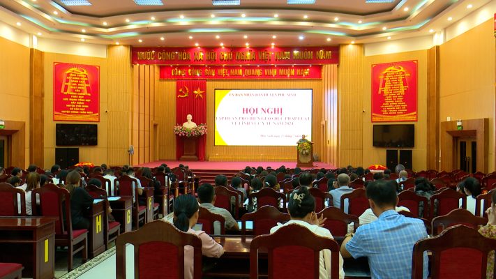 Phù Ninh tổ chức Hội nghị tập huấn phổ biến, giáo dục pháp luật về y tế năm 2024