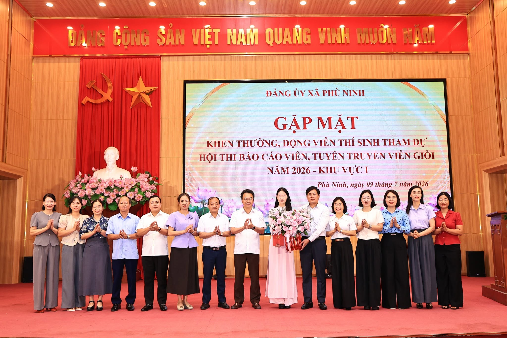 Đảng ủy xã Phù Ninh gặp mặt, động viên thí sinh tham dự hội thi Báo cáo viên, tuyên truyền viên giỏi năm 2026 khu vực I.